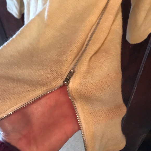 Sweater - Picture 3 of 4